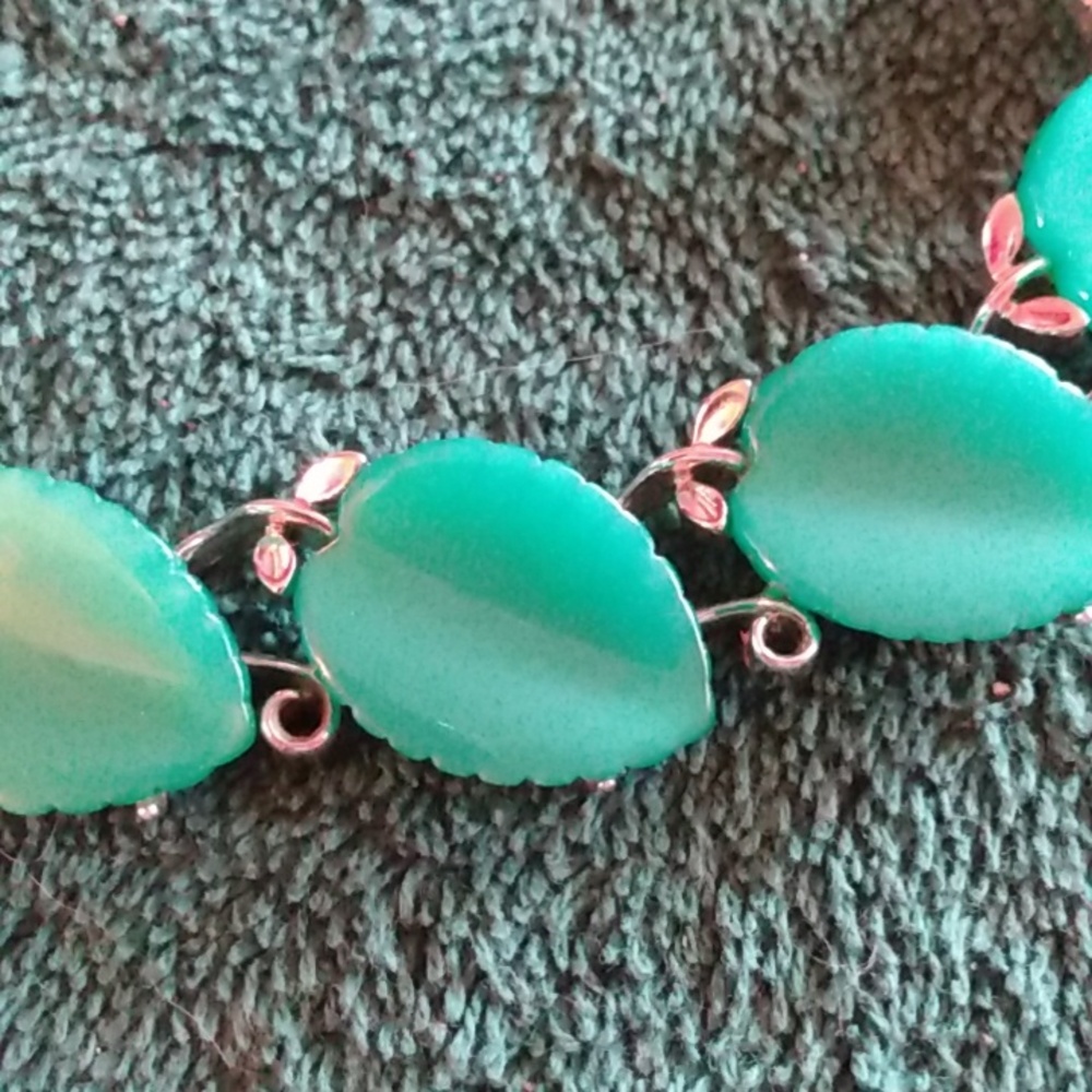 Elegant Turquoise Necklace - Picture 2 of 6
